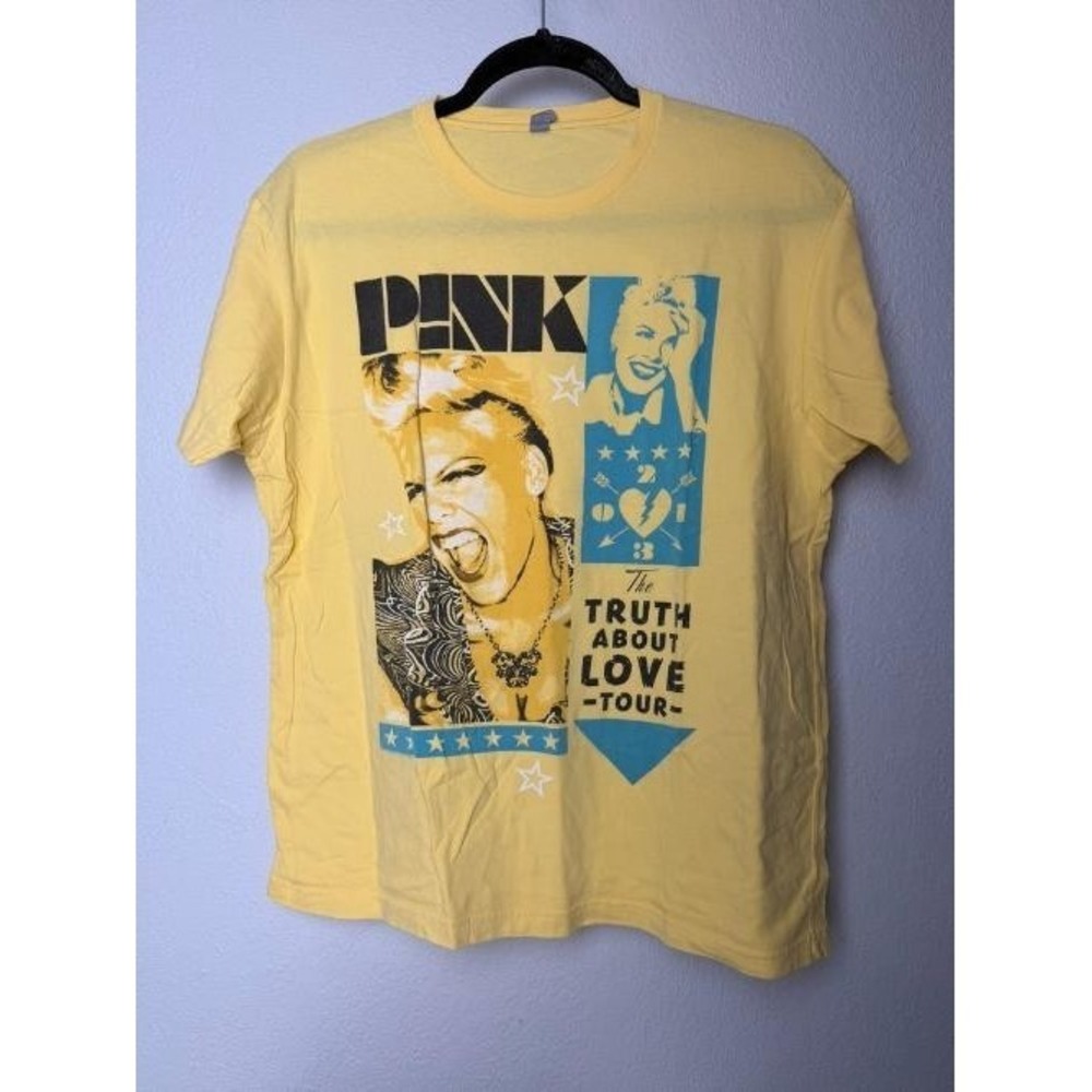 P!NK Truth About Love Tour T Shirt Mens Large Yellow Concert Graphic‎ Tee